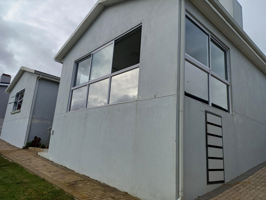 3 Bedroom Property for Sale in Seemeeu Park Western Cape